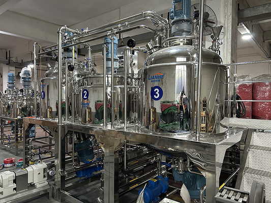 PLC 1000L Kozmetik Üretim Makinesi Emülsifiye Homojenizatör Yapıştır Merhem Karıştırıcı