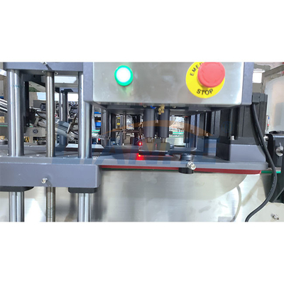 Tek Nozul 380V Sıvı Dolum Makinesi Paslanmaz PLC Kontrolü